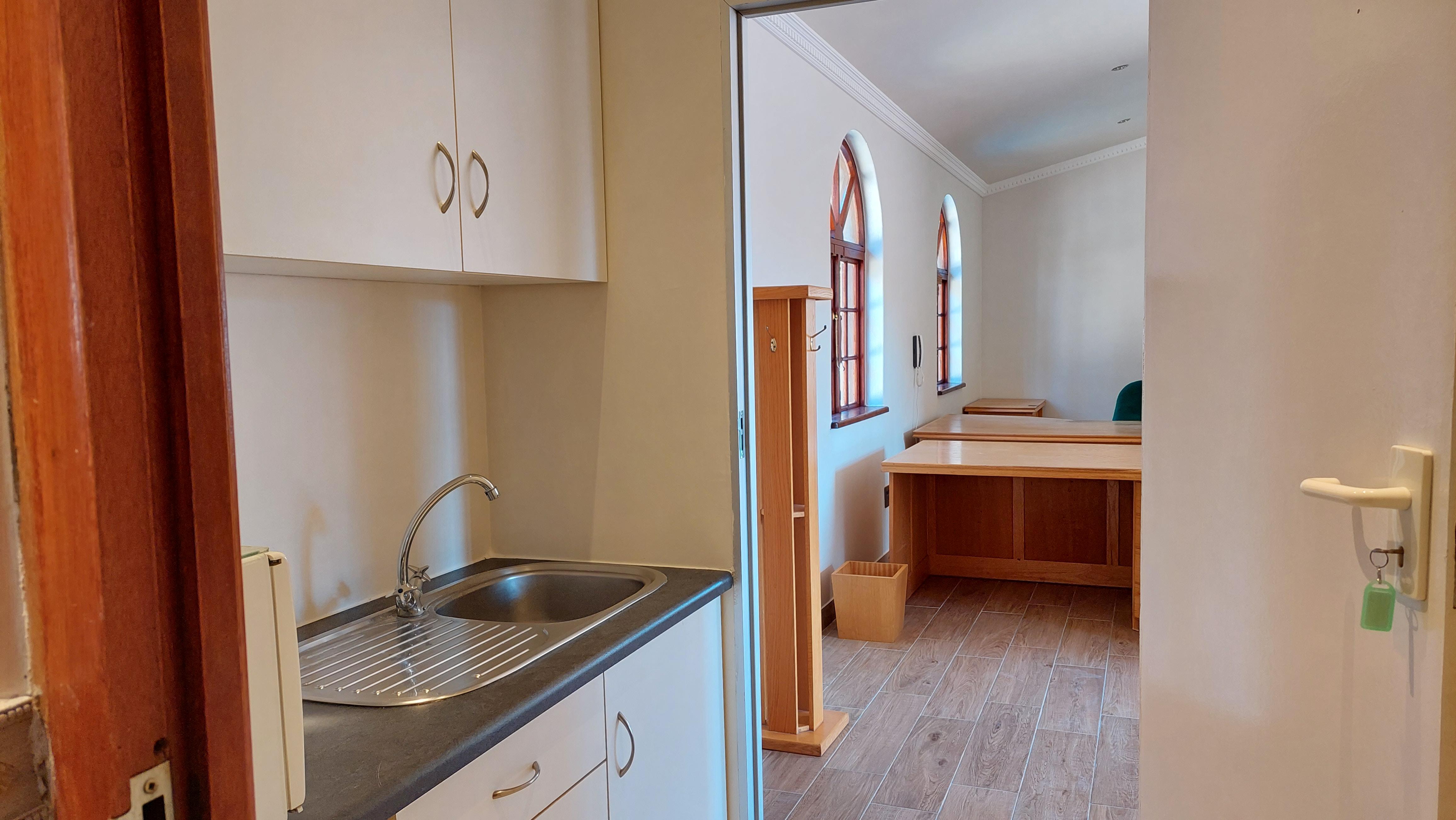 Modern kitchen with finishes in Sandton rental